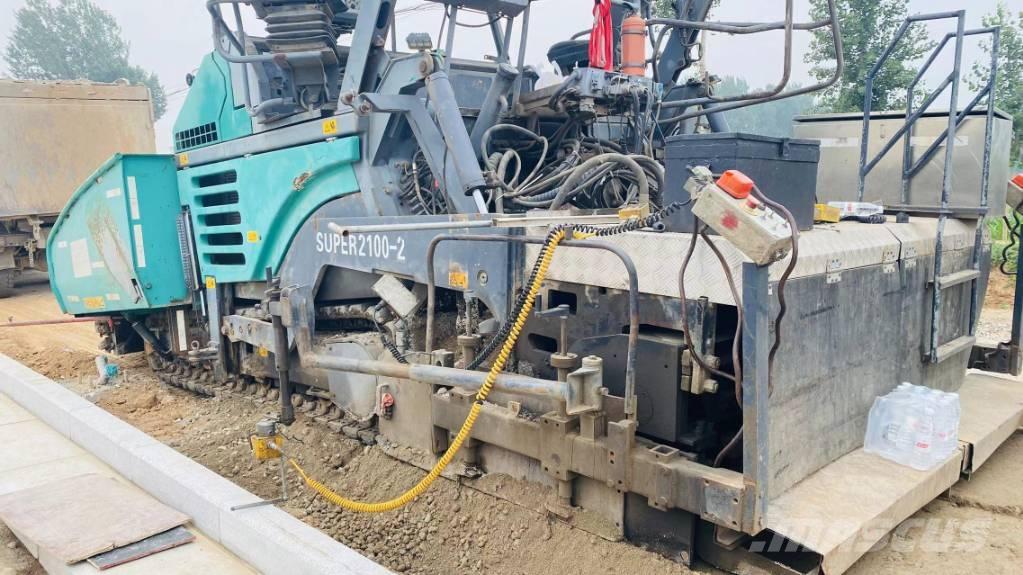 Vögele 2100-3l Asfalta klājēji