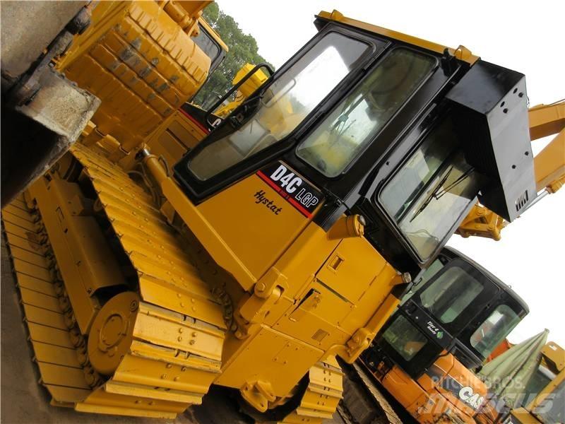 CAT D 4 C Kāpurķēžu buldozeri