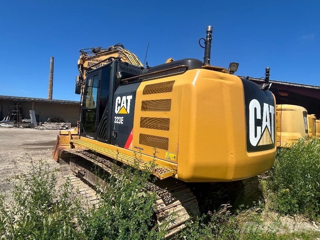 CAT 323 EL Kāpurķēžu ekskavatori