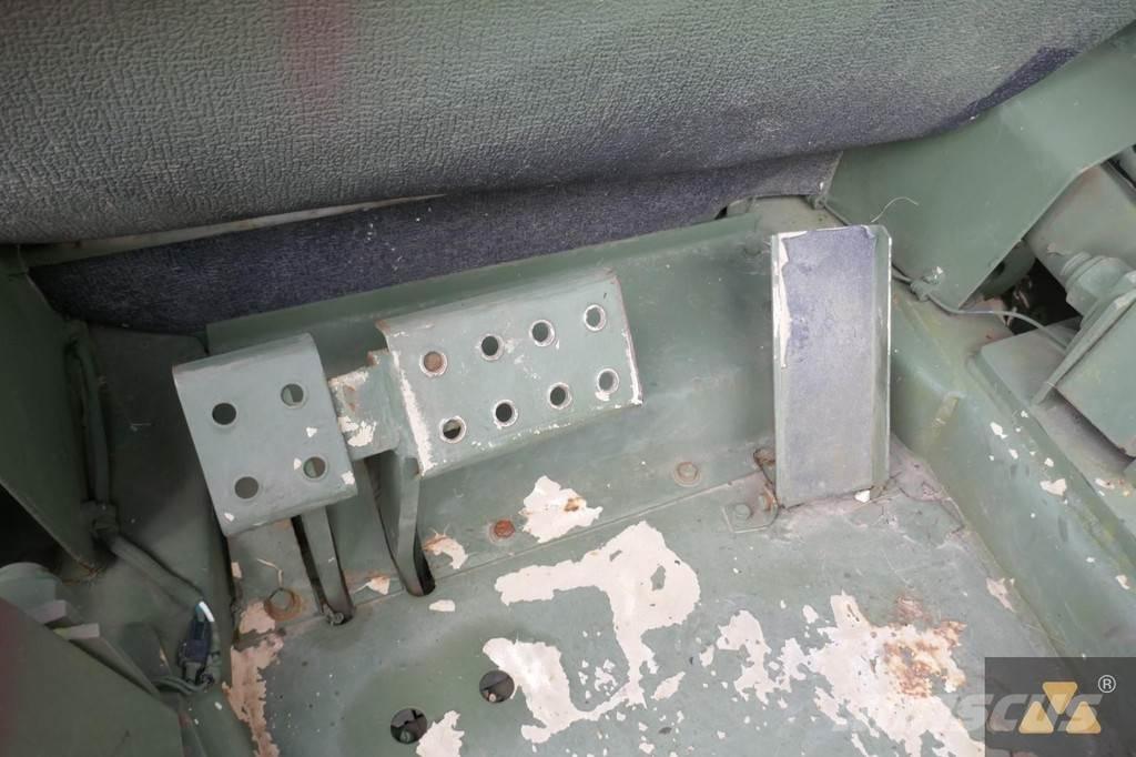CASE M4K Ex-army Apvidus autokrāvējs
