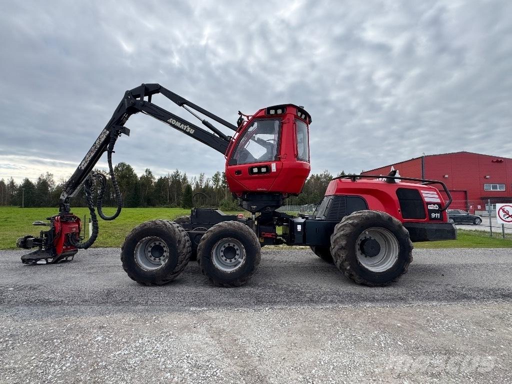 Komatsu 911 Harvesteri
