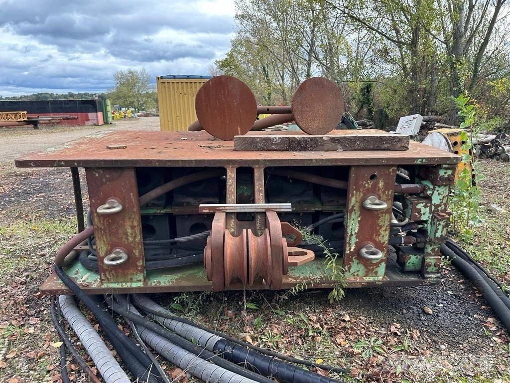  ICE 8514 + 780 Vibrējošie pāļu dzinēji