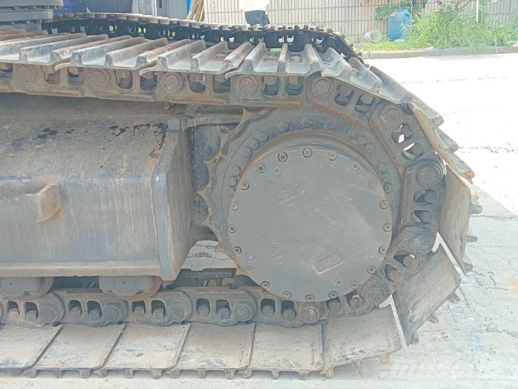 Hyundai R220LC-9S Kāpurķēžu ekskavatori