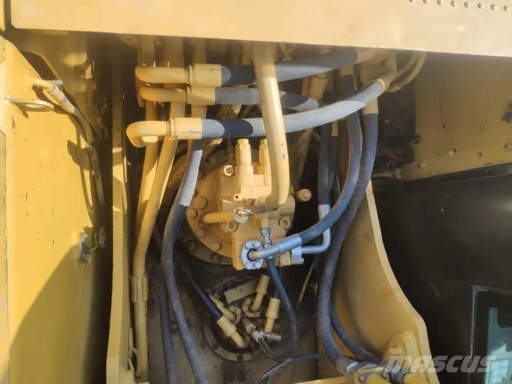 CAT 320 B Kāpurķēžu ekskavatori