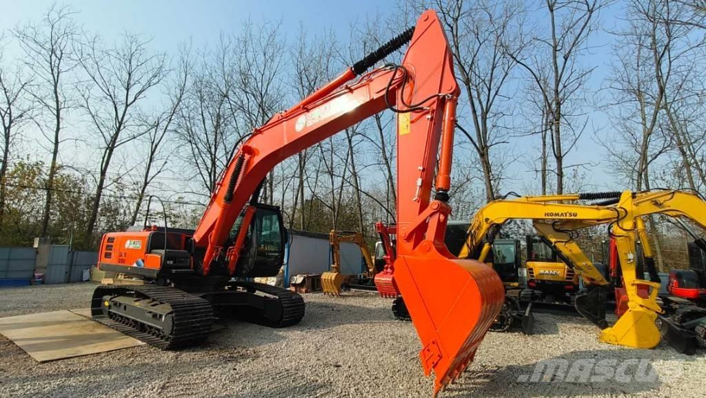 Hitachi ZX 250 Kāpurķēžu ekskavatori