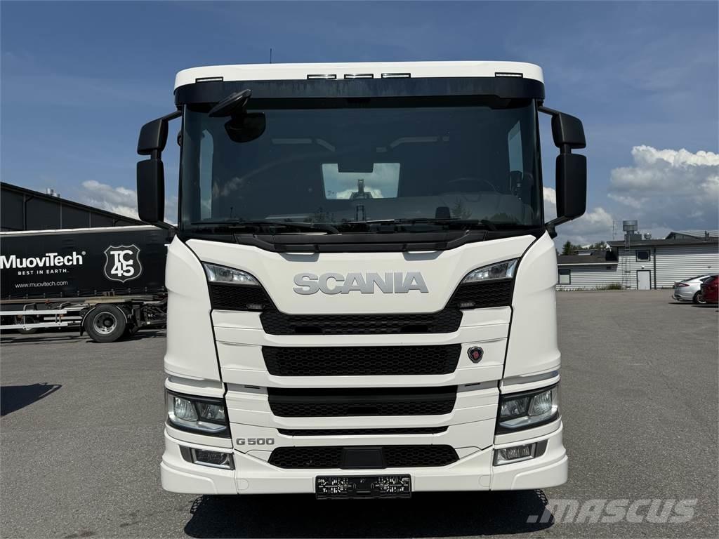 Scania G500 6X2 Treileri ar āķi