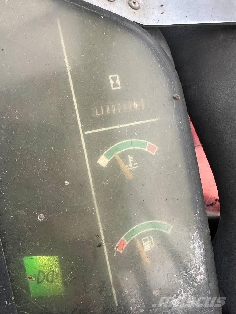 Komatsu PC 75 Vidēja lieluma ekskavatori 7 t - 12 t