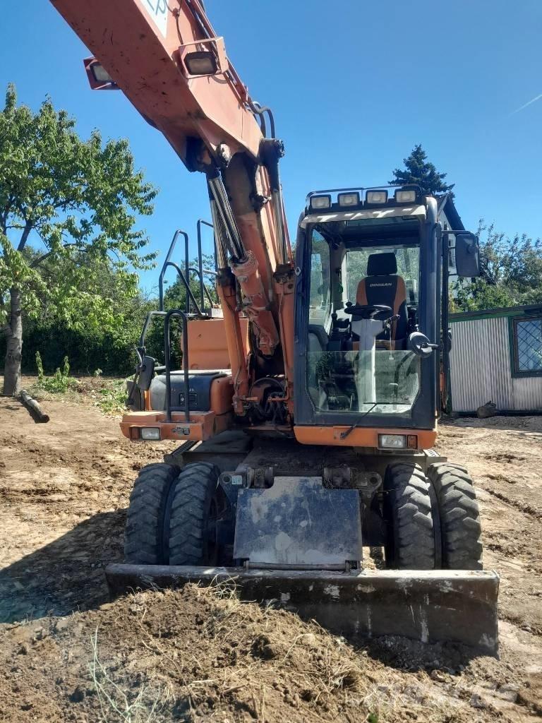 Doosan DX 160 W-3 Ekskavatori uz riteņiem
