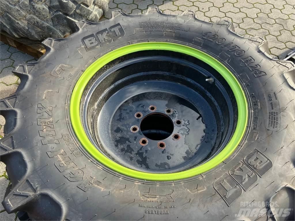 BKT 420/70R24 Riepas, riteņi un diski