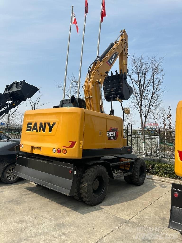 Sany SY155W Ekskavatori uz riteņiem