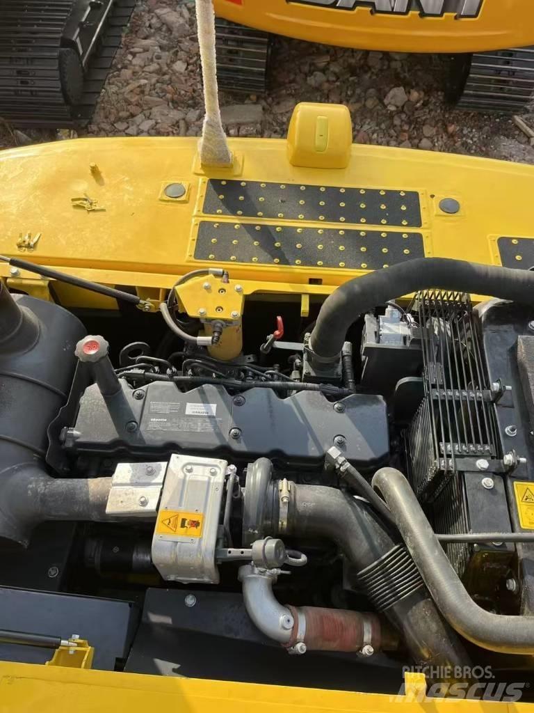 Komatsu 240-8 Kāpurķēžu ekskavatori