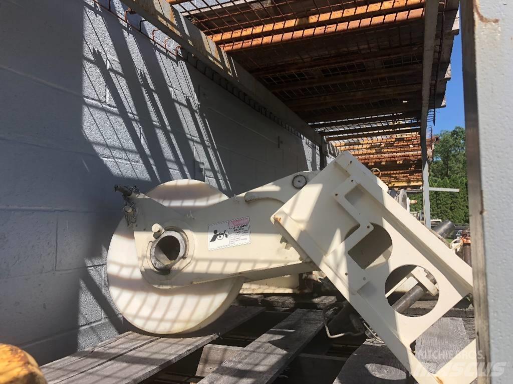Demag AC 250-1 Visurgājēji celtņi