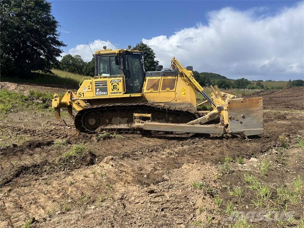 Komatsu D65PXI-18 Kāpurķēžu buldozeri
