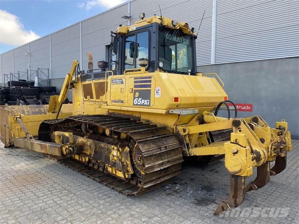 Komatsu D65PXI-18 Kāpurķēžu buldozeri
