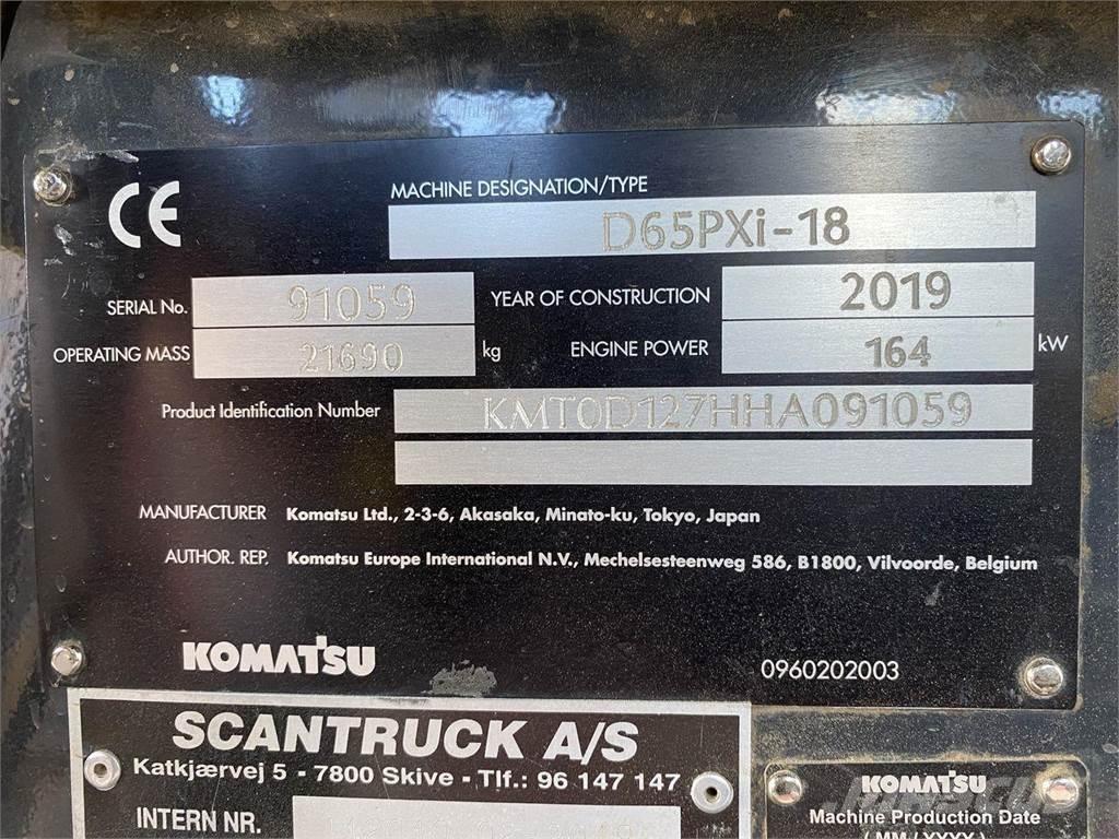 Komatsu D65PXI-18 Kāpurķēžu buldozeri