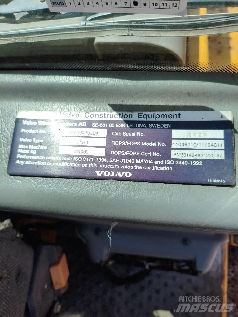 Volvo 110E Iekrāvēji uz riteņiem