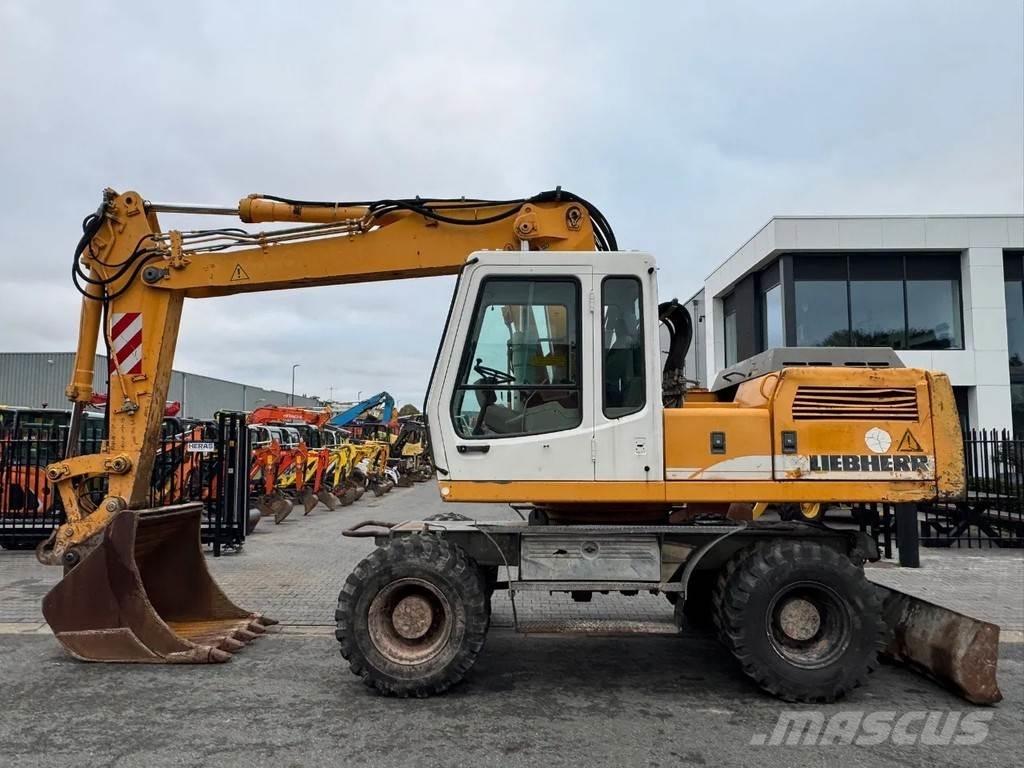 Liebherr A924 Ekskavatori uz riteņiem