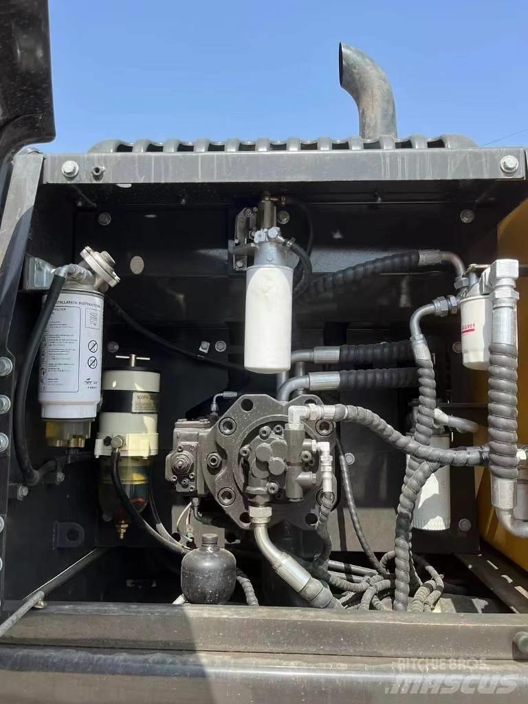 Volvo EC 240 Kāpurķēžu ekskavatori