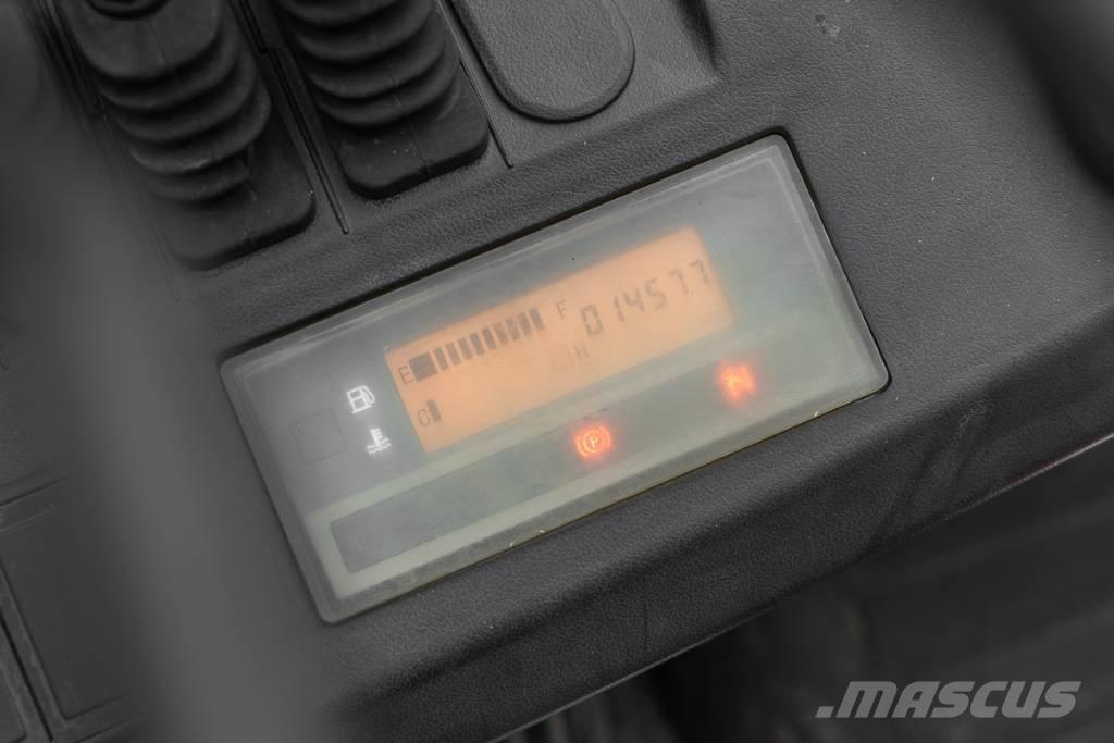 Manitou MI 30 D Tehnika ar dīzeļa dzinēju