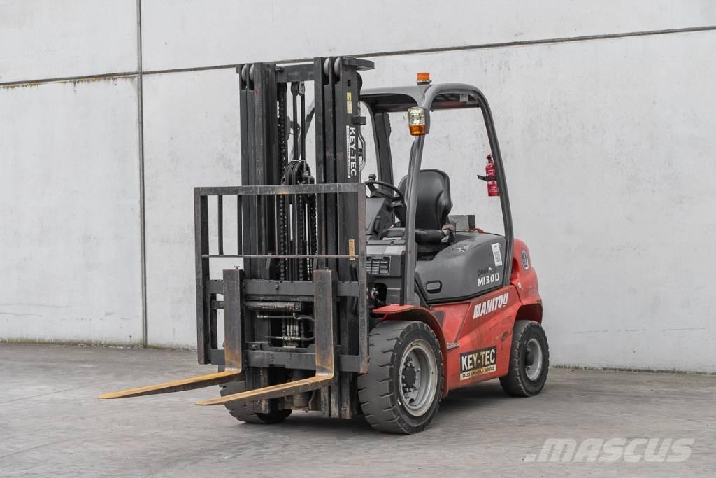 Manitou MI 30 D Tehnika ar dīzeļa dzinēju