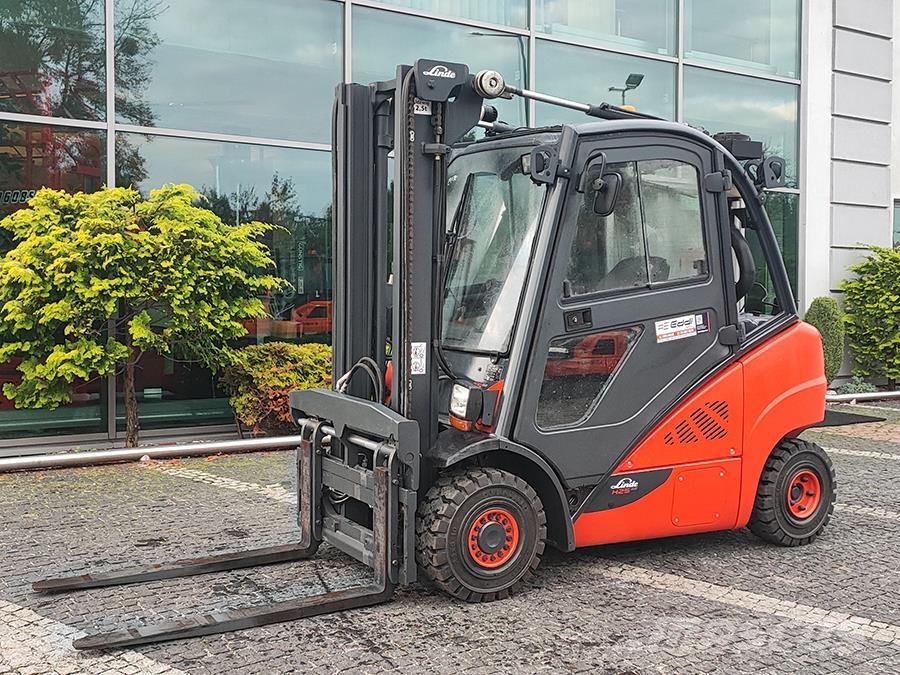 Linde H25D-02 Tehnika ar dīzeļa dzinēju