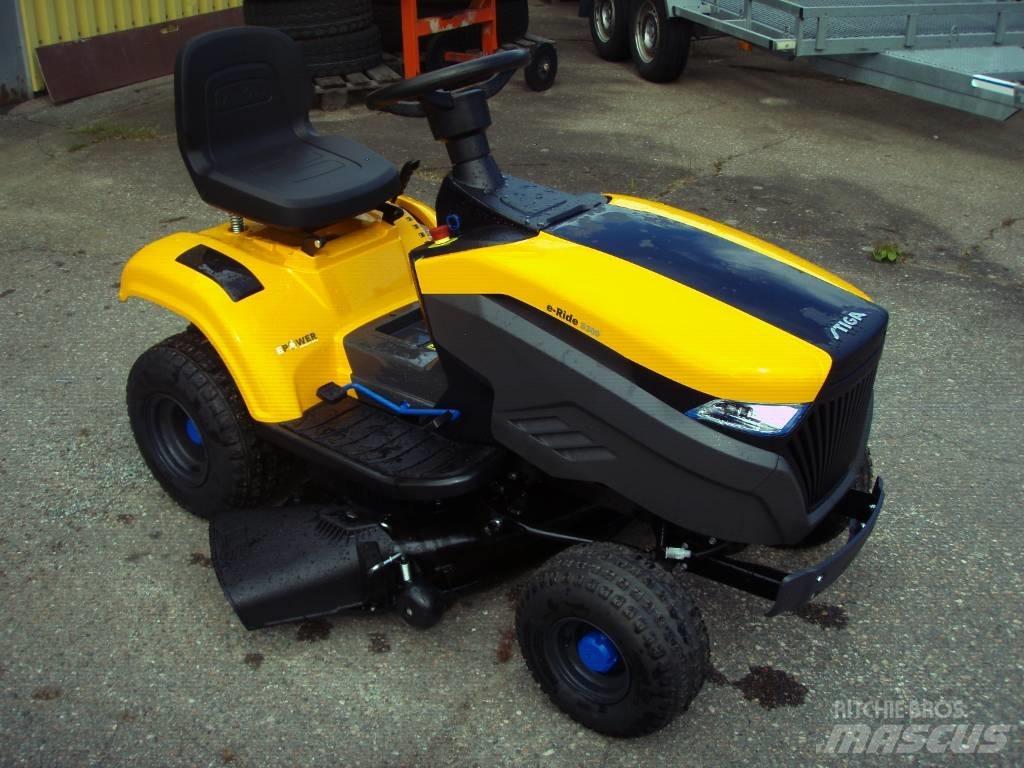Stiga E-Ride S 300 Mauriņa traktors