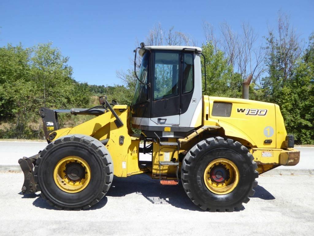 New Holland W130 Iekrāvēji uz riteņiem