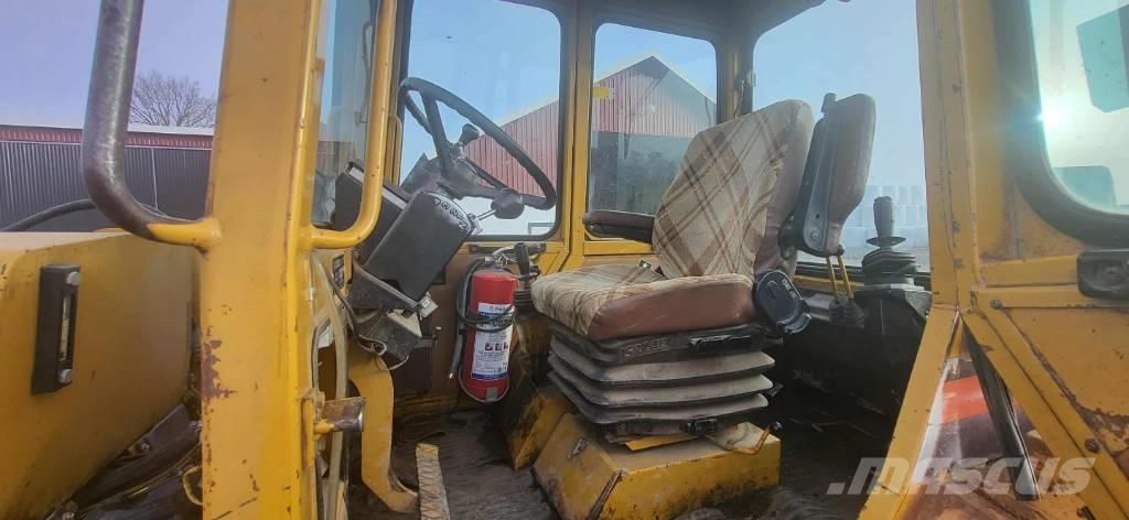 Hydrema 808 Ekskavatori-iekrāvēji