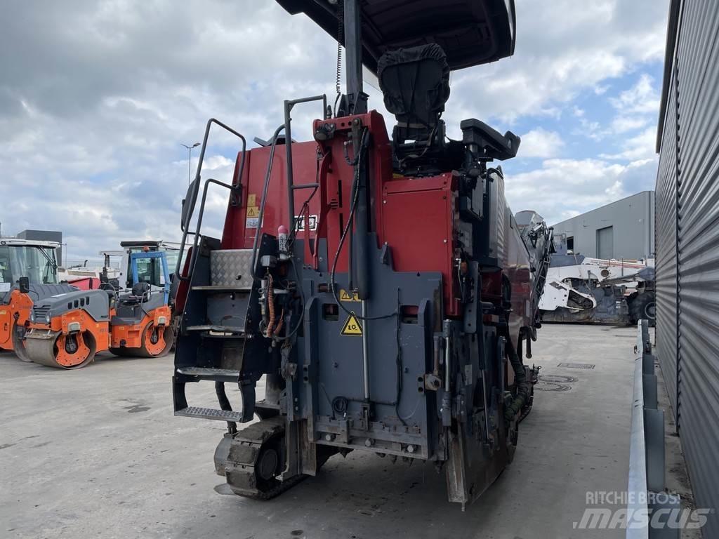 Wirtgen W 100 CFI Asfalta dzesēšanas iekārtas