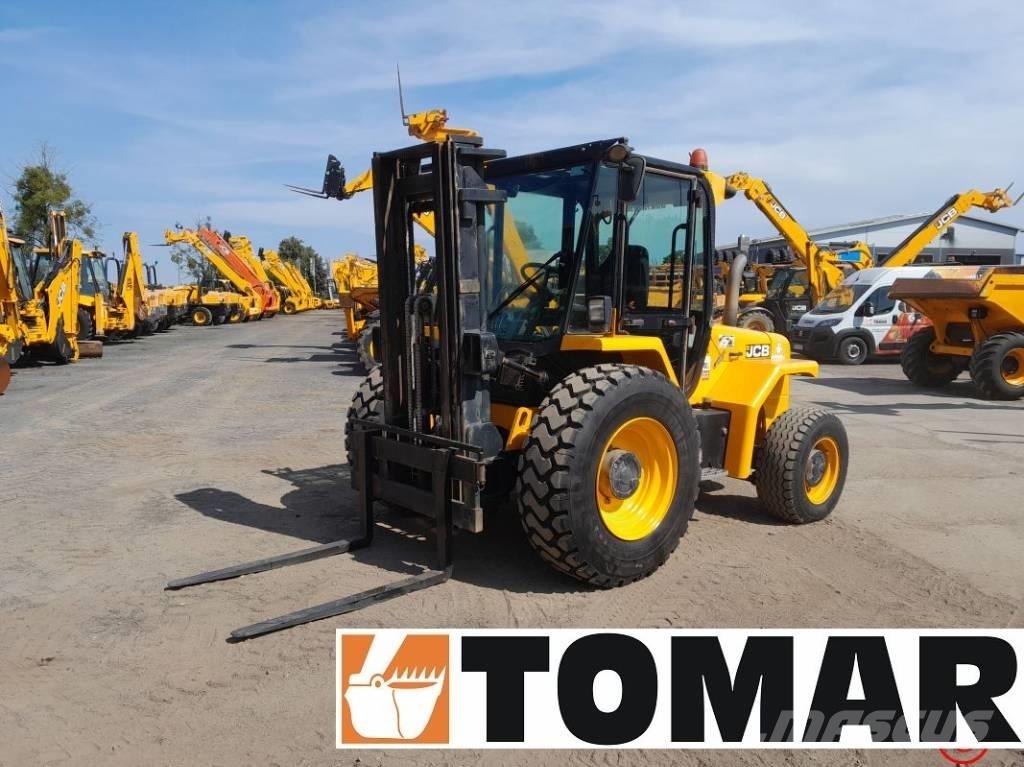 JCB 930-4 Apvidus autokrāvējs