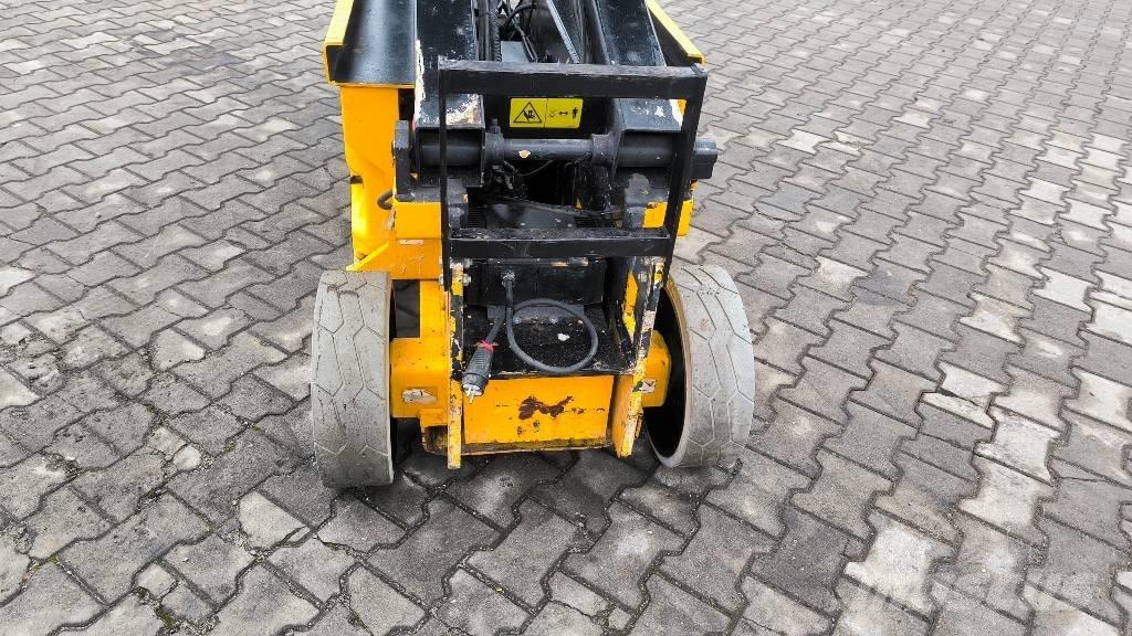 JLG 2030 ES Šķerveida pacēlāji