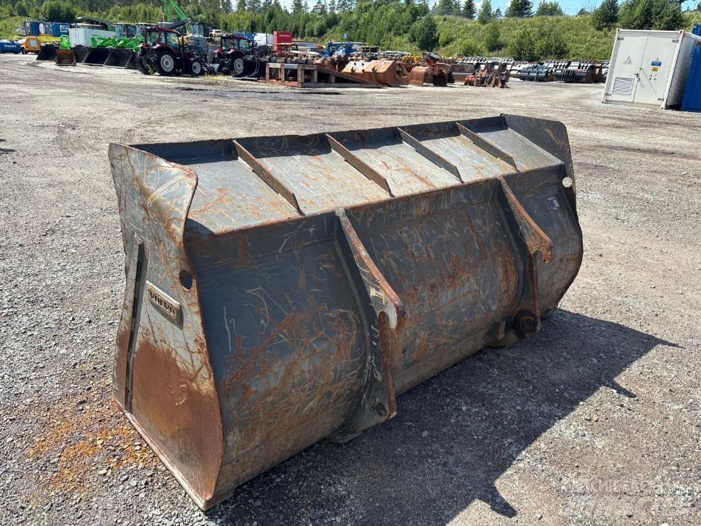 Volvo L 30 G Iekrāvēji uz riteņiem