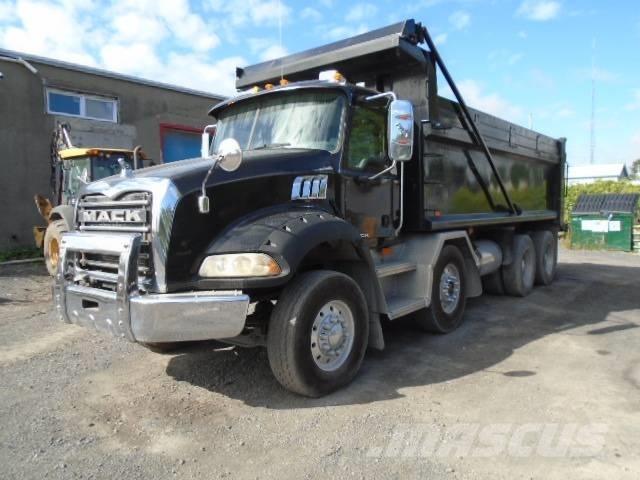Mack GU813 Pašizgāzējs