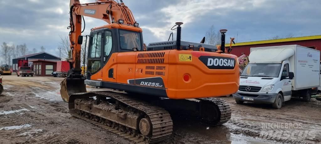 Doosan DX 255 LC-3 Kāpurķēžu ekskavatori