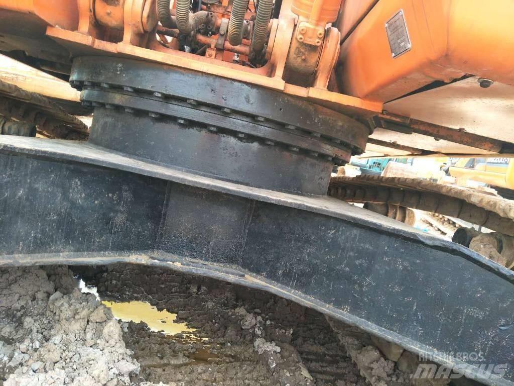 Doosan 225 Kāpurķēžu ekskavatori