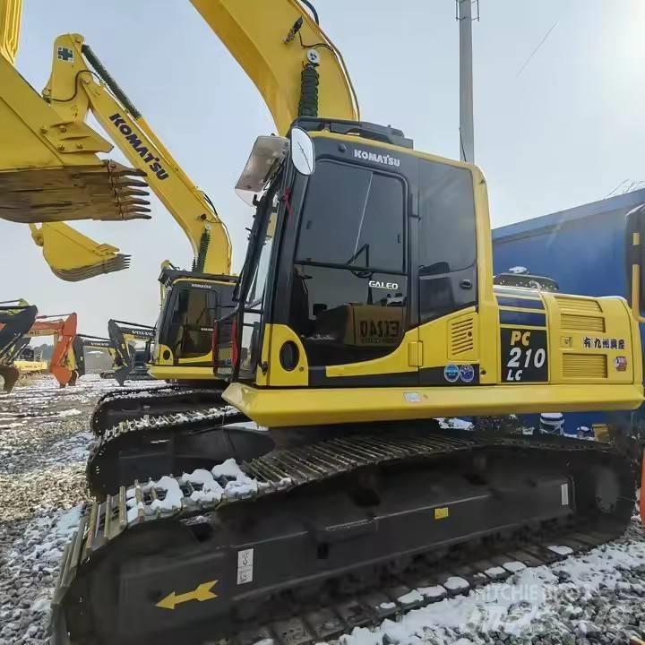 Komatsu PC 210 Kāpurķēžu ekskavatori