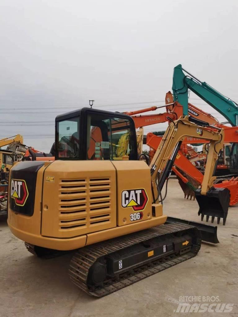 CAT 306E2 Kāpurķēžu ekskavatori