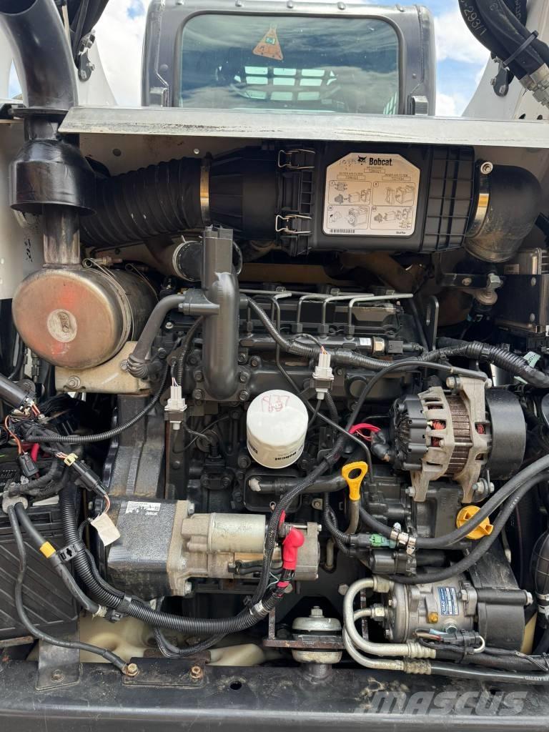 Bobcat T 590 Lietoti riteņu kompaktiekrāvēji