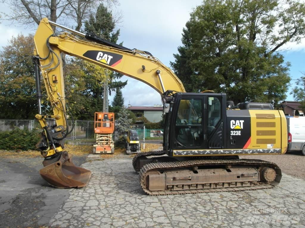 CAT 323 EL Kāpurķēžu ekskavatori