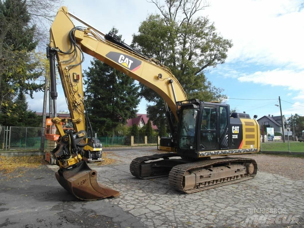 CAT 323 EL Kāpurķēžu ekskavatori