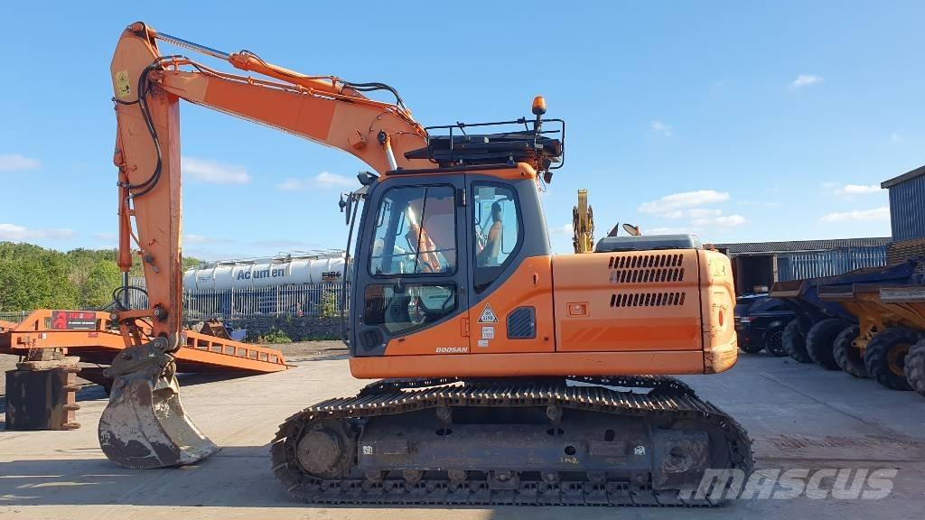 Doosan DX160LC-3 Kāpurķēžu ekskavatori