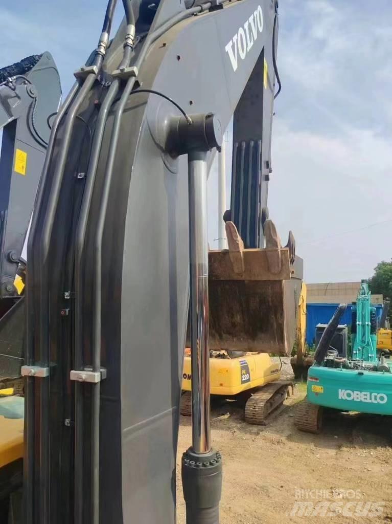 Volvo EC 240 Kāpurķēžu ekskavatori