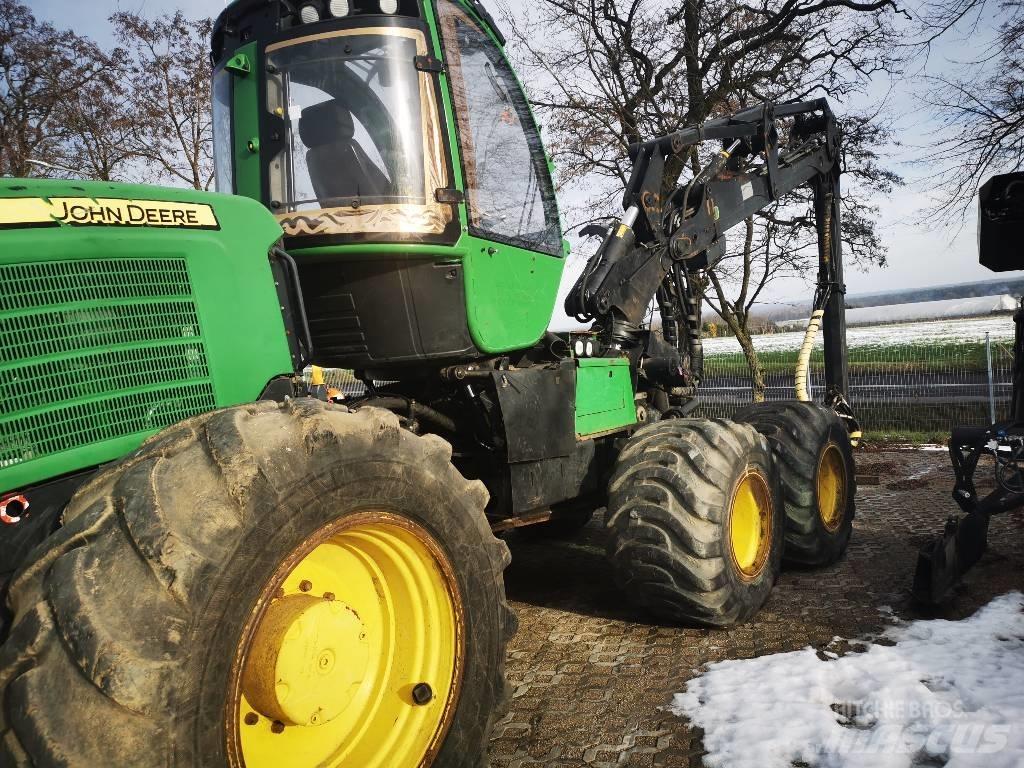 John Deere 1170 E Harvarderi