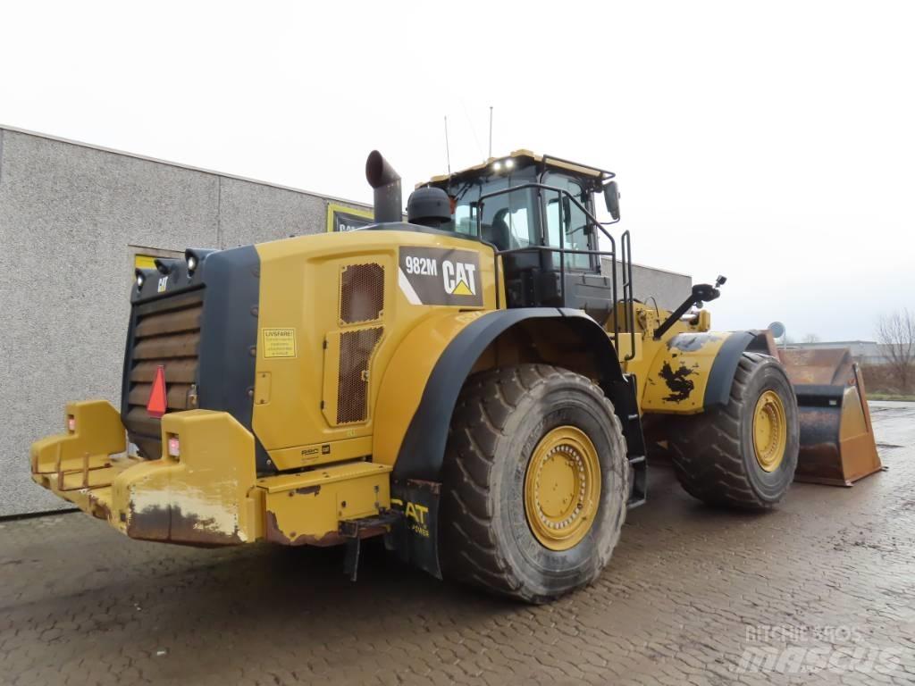 CAT 982 M Iekrāvēji uz riteņiem