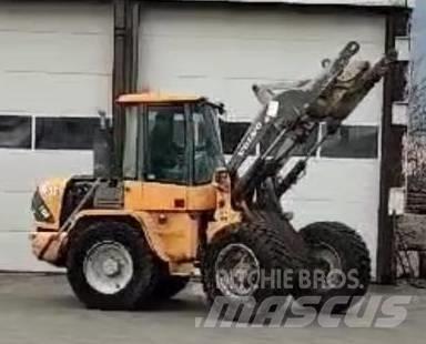 Volvo L 45 Iekrāvēji uz riteņiem
