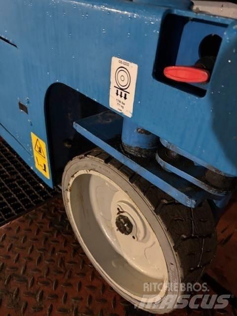 Genie GS 3232 Šķerveida pacēlāji