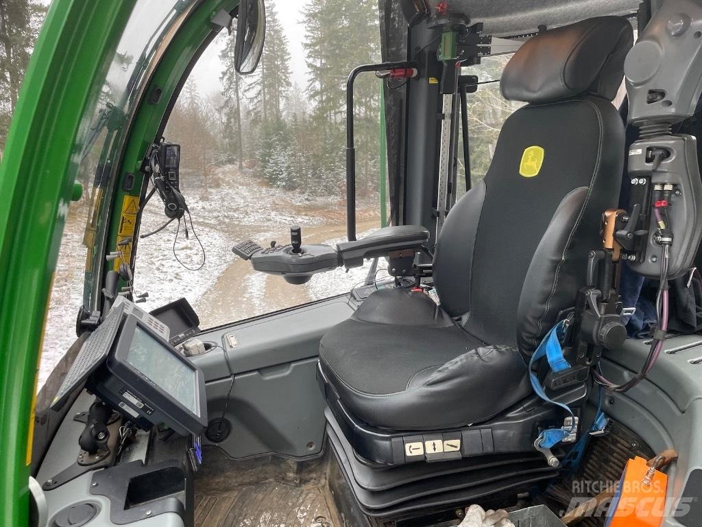John Deere 1470 G Harvesteri
