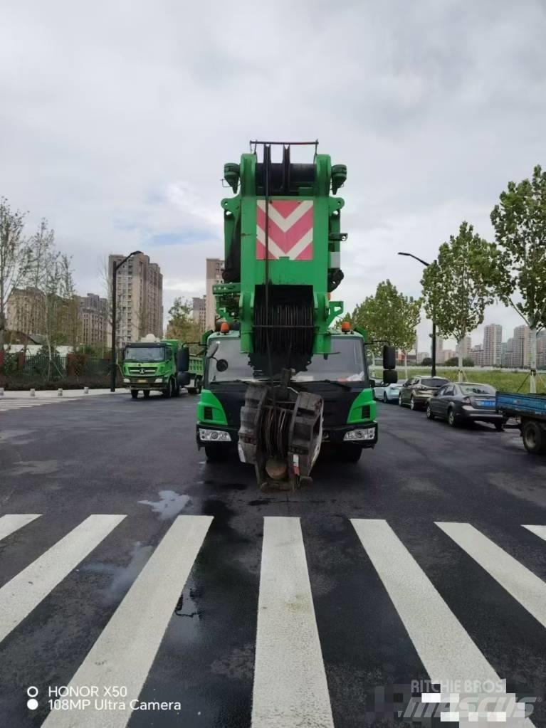Sany SAC3000 Visurgājēji celtņi