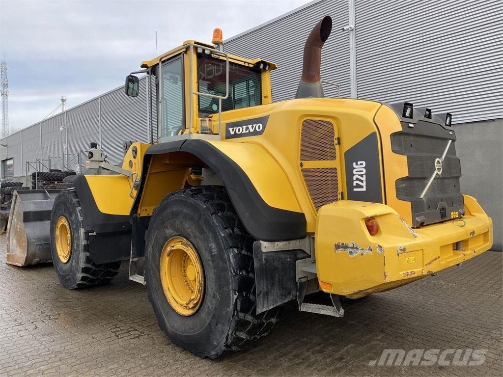 Volvo L220G Iekrāvēji uz riteņiem