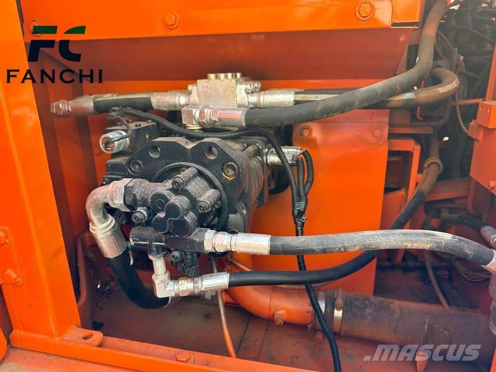 Doosan DX 140 LC Kāpurķēžu ekskavatori